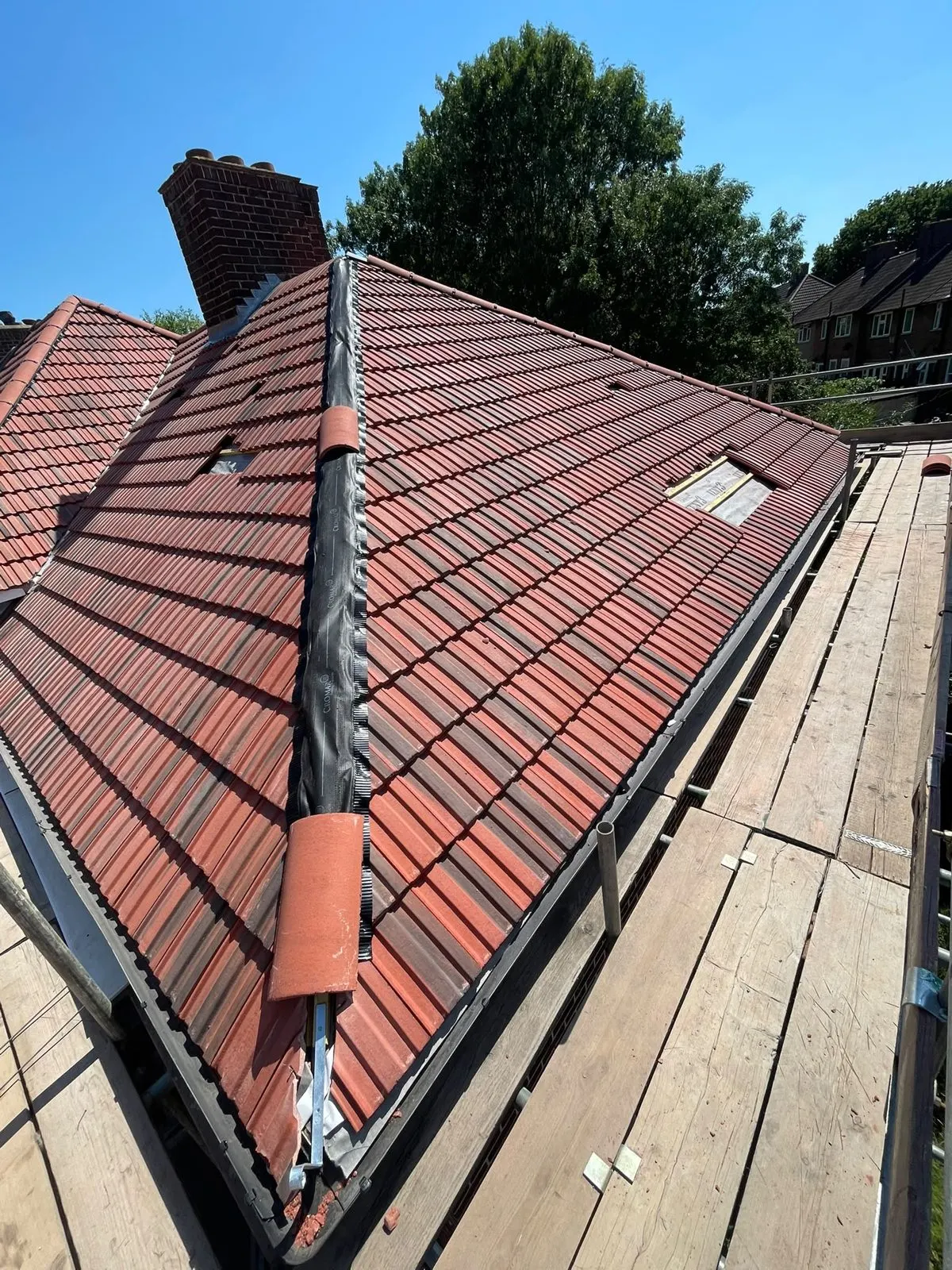 Tiled roof, G Scott Roofing, roofers and builders covering Tonbridge