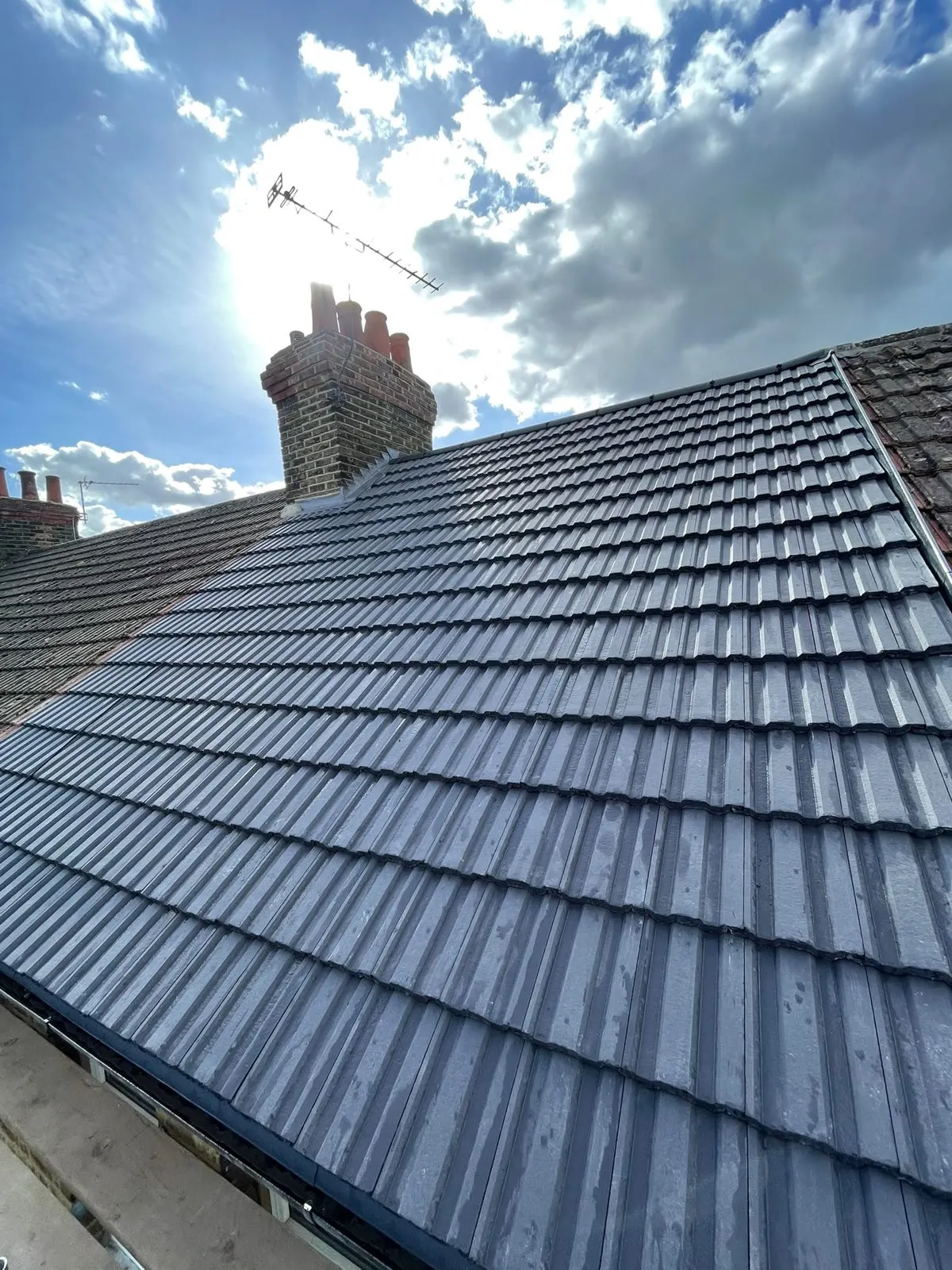 Tiled roof, G Scott Roofing, roofers and builders covering Gillingham